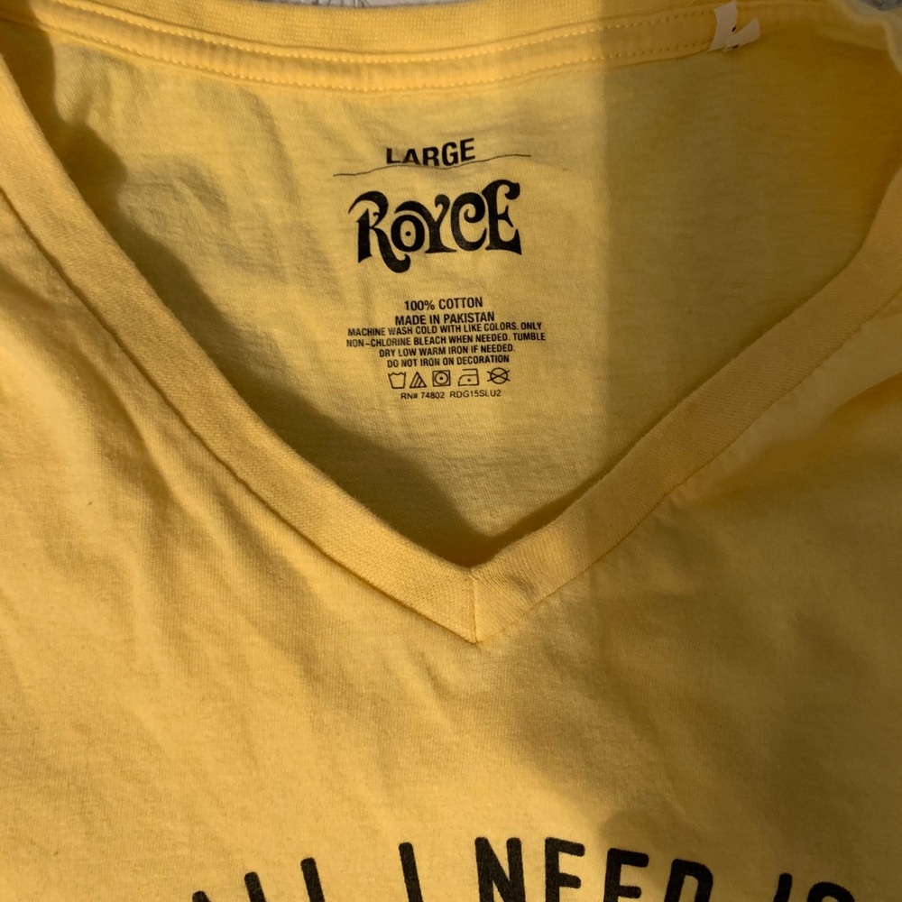 Simple tee - Picture 2 of 2